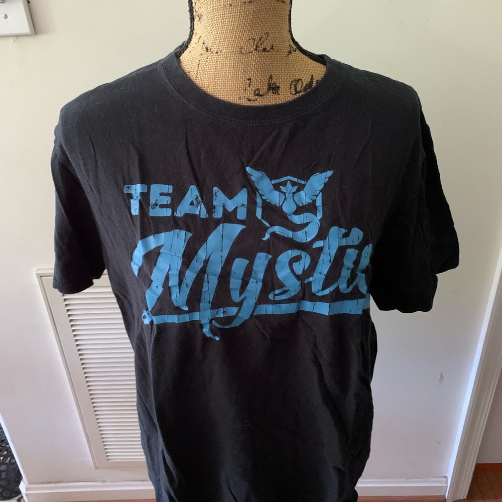 Mystic crop top size Large